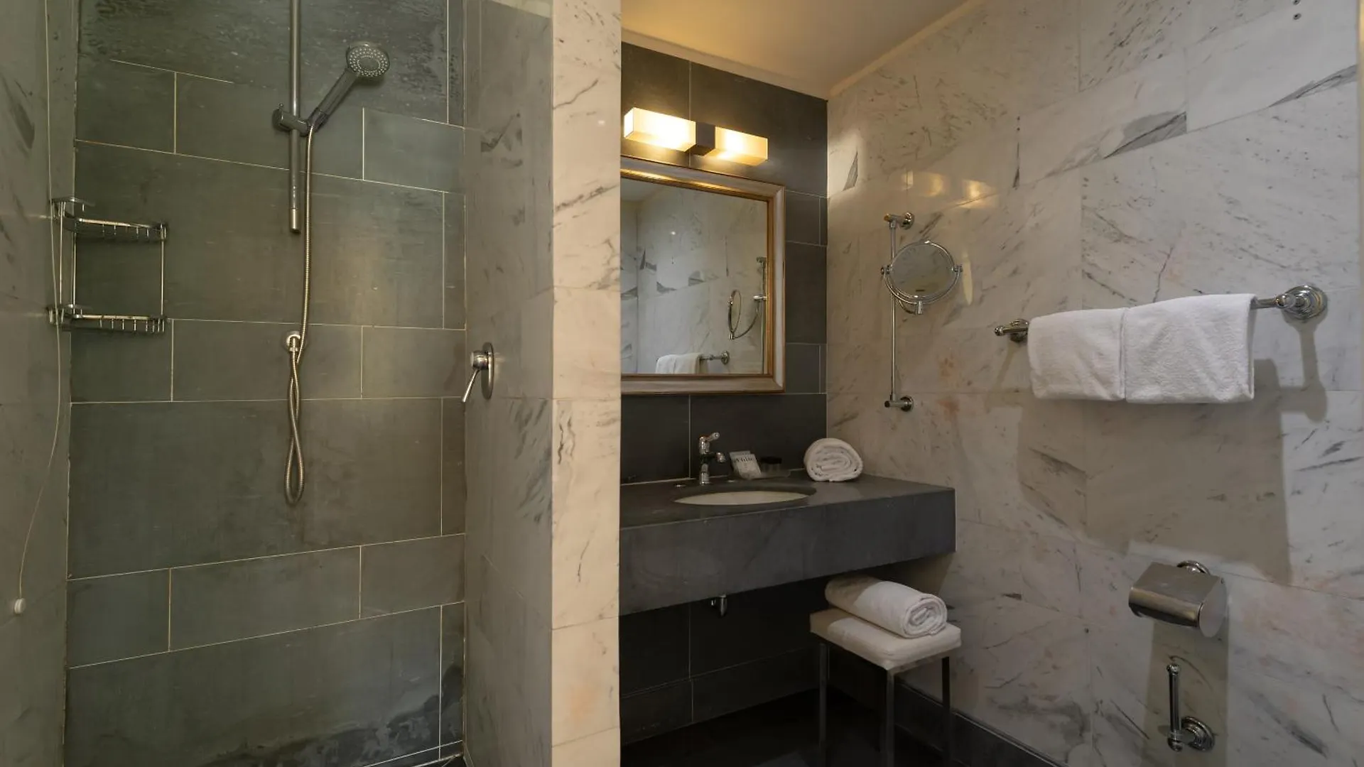 Hotel Principe Torlonia Rome